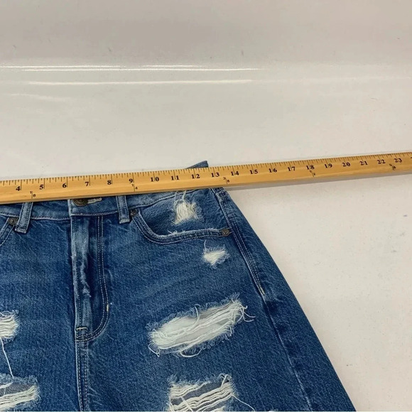 American Eagle Mom Jeans Woman 2 High Rise Straight Taper Ripped Distress - Picture 13 of 16